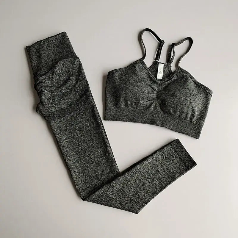 dark gray sports bra and legging