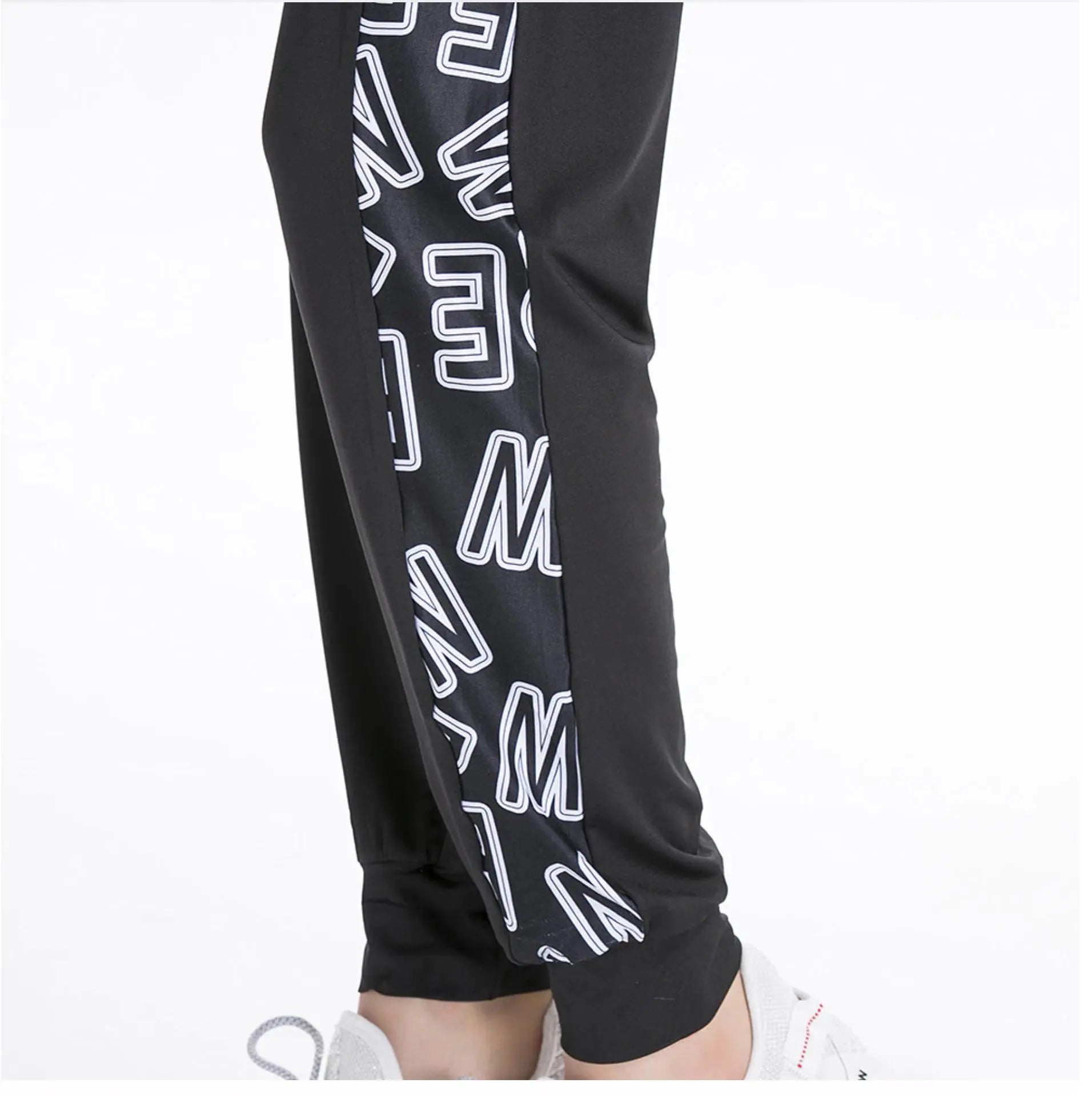 black bottom details Jogging Modest Sportswear Set