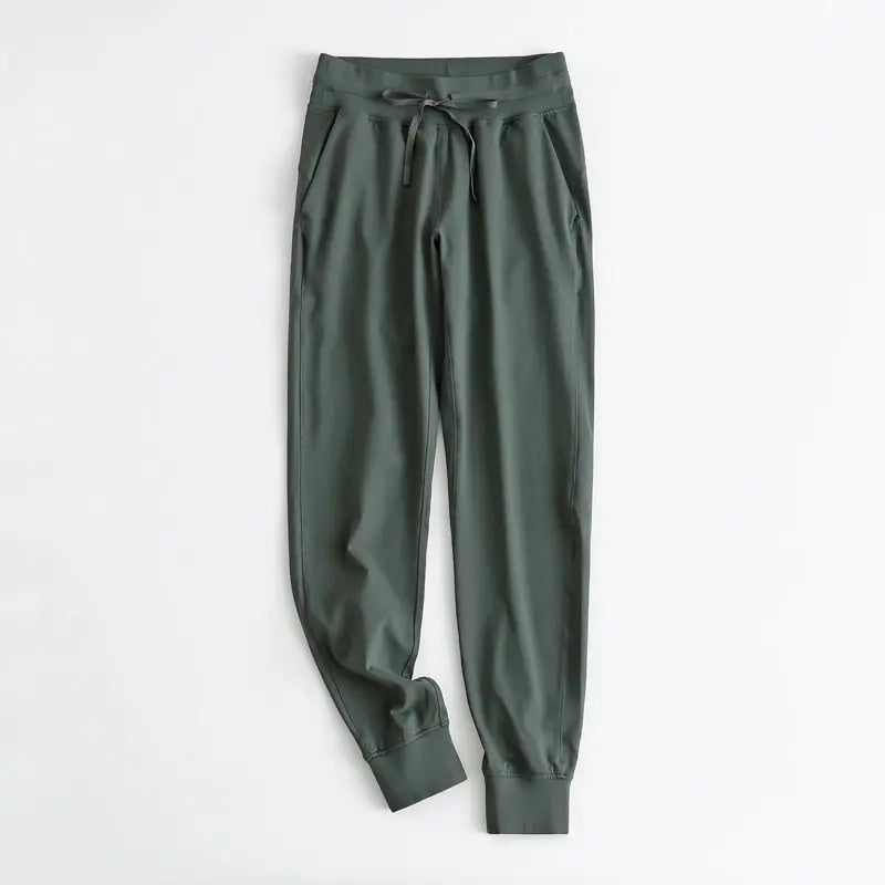 Naked Feel Jogger Modest Coverage Spruce Green